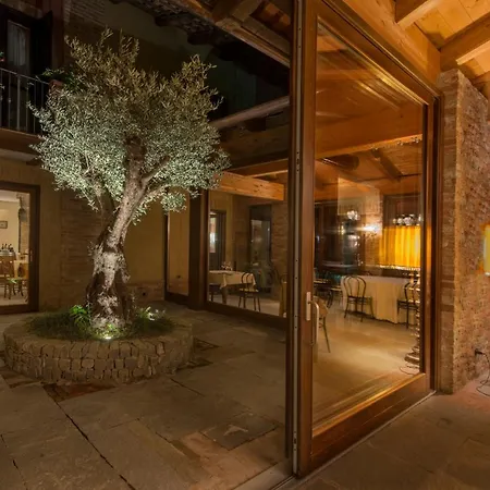 La Del Nocciolo Novello